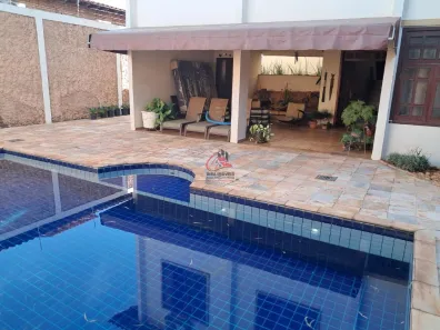 Casa com 3 Quartos à venda, 330m² no Boa Vista, Uberaba