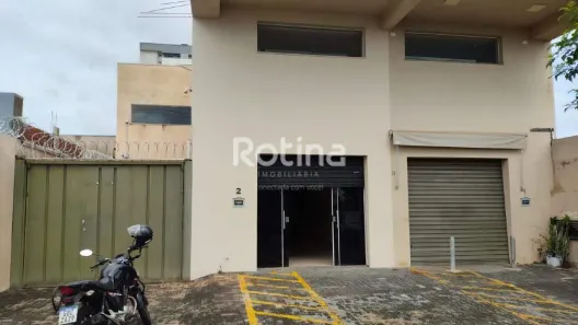 Ponto Comercial para alugar, 77m² no Novo Mundo, Uberlândia
