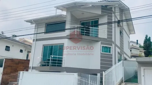 Casa com 3 Quartos à venda, 255m² no Pedra Branca, Palhoça