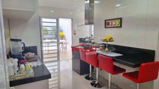 Sobrado com 2 Quartos à venda, 210m² no Vila Marieta, São Paulo