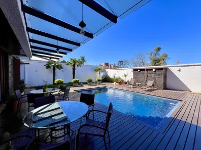 Casa de Condomínio com 3 Quartos à venda, 368m² no Cerrito, Santa Maria
