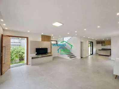 Casa de Condomínio com 3 Quartos para alugar, 326m² no Chácara do Refúgio, Carapicuíba