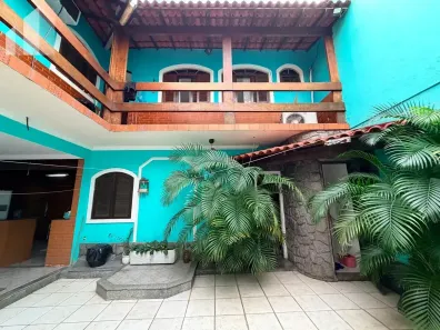 Casa com 4 Quartos à venda, 333m² no Centro, Nova Iguaçu