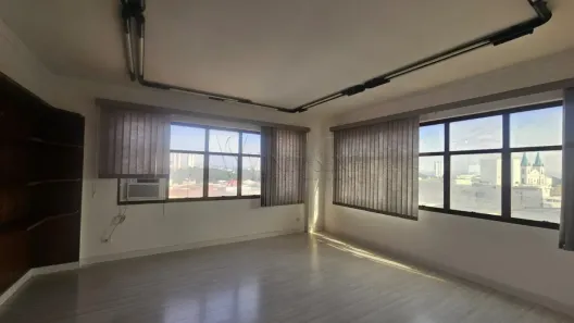 Prédio Comercial para alugar, 39m² no Centro, Jacareí