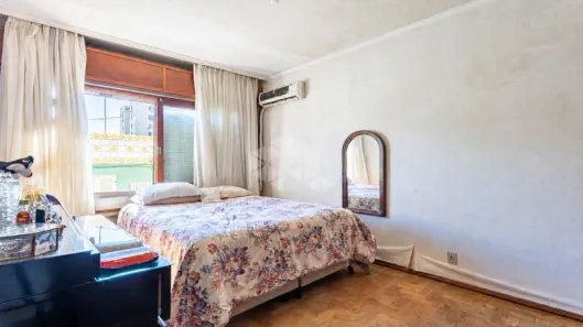 Casa com 3 Quartos para alugar, 387m² no Vila Ipiranga, Porto Alegre