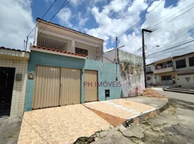 Casa com 6 Quartos à venda, 220m² no Petrópolis, Maceió