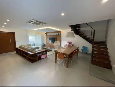 Casa de Condomínio com 4 Quartos à venda, 233m² no Recreio dos Bandeirantes, Rio de Janeiro