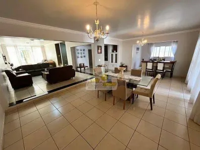Casa de Condomínio com 5 Quartos à venda, 350m² no Universitário, Uberaba