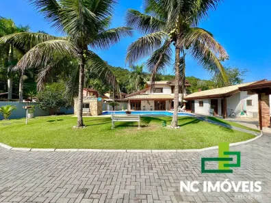Casa de Condomínio com 3 Quartos à venda, 321m² no Mar Verde, Caraguatatuba
