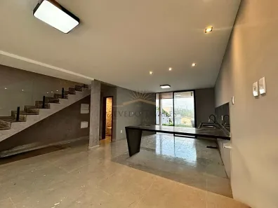 Casa com 3 Quartos à venda, 190m² no Lagoa, Macaé