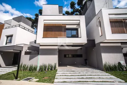 Casa com 3 Quartos à venda, 147m² no Campo Comprido, Curitiba