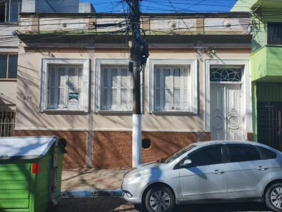 Imóvel Comercial para alugar, 220m² no Centro, Bagé
