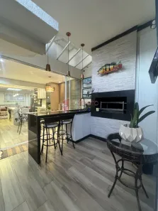 Sobrado com 4 Quartos à venda, 263m² no Jardim Roma, Jundiaí