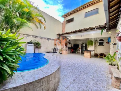Casa com 3 Quartos à venda, 180m² no Carajás, Contagem