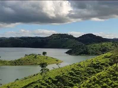 Lote/Terreno à venda, 1700m² no Jardim Colônia, Jacareí