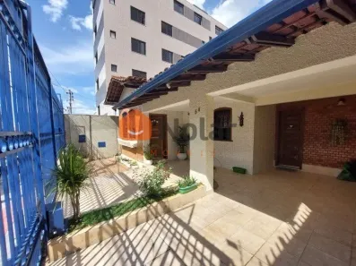 Casa com 4 Quartos para alugar, 359m² no Colégio Batista, Belo Horizonte