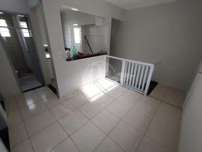 Casa com 2 Quartos para alugar, 49m² no Vila São Jorge, São Vicente