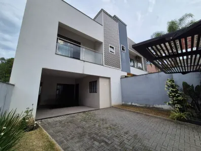 Sobrado com 3 Quartos à venda, 166m² no Tifa Martins, Jaraguá do Sul