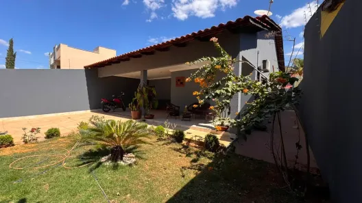 Casa com 3 Quartos à venda, 199m² no Jardim Planalto, Goiânia