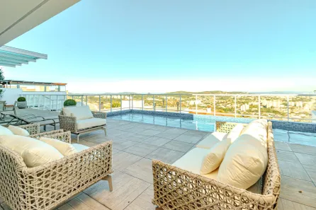 Casa de Condomínio com 4 Quartos para alugar, 550m² no Nonoai, Porto Alegre