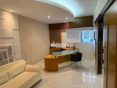 Ponto Comercial à venda, 77m² no Centro, Uberlândia