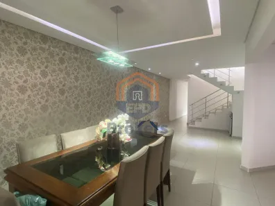 Sobrado com 3 Quartos à venda, 312m² no Vila Helena, Jundiaí