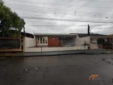 Casa com 3 Quartos para alugar, 142m² no San Remo, Londrina