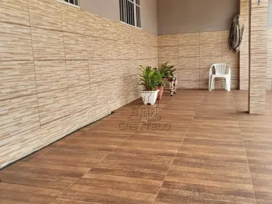 Casa com 2 Quartos à venda, 97m² no Conjunto Habitacional Violim, Londrina