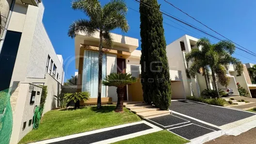 Casa de Condomínio com 4 Quartos à venda, 350m² no Setor Bougainville, Anápolis