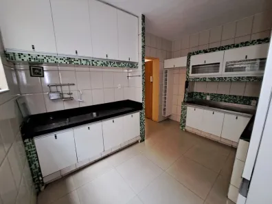 Casa com 3 Quartos para venda ou aluguel, 113m² no José Bonifácio, Fortaleza