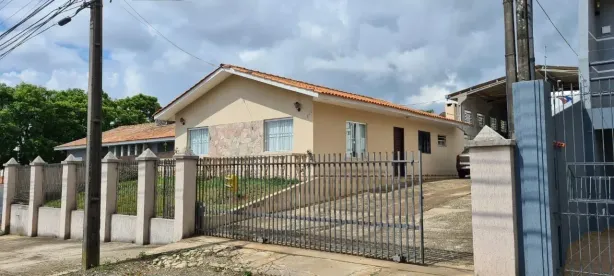 Casa com 5 Quartos à venda, 356m² no Uvaranas, Ponta Grossa