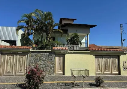 Casa com 4 Quartos à venda, 329m² no Jardim América, Goiânia
