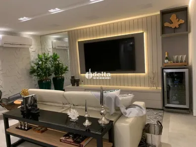 Apartamento com 3 Quartos para alugar, 142m² no Patrimônio, Uberlândia