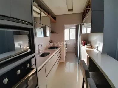 Apartamento com 2 Quartos à venda, 70m² no Barreiros, São José