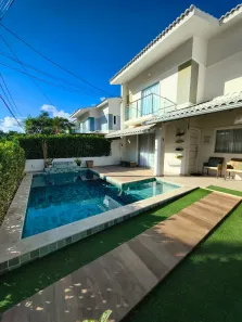 Casa de Condomínio com 4 Quartos para alugar, 270m² no Buraquinho, Lauro de Freitas