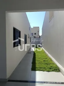 Casa com 3 Quartos à venda, 113m² no Jardim Holanda, Uberlândia
