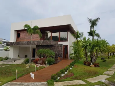 Casa de Condomínio com 4 Quartos para venda ou aluguel, 535m² no Busca Vida (Abrantes), Camaçari