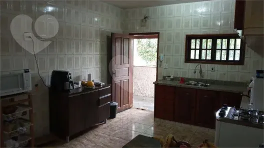 Casa de Condomínio com 3 Quartos para alugar, 214m² no Rio do Ouro, São Gonçalo