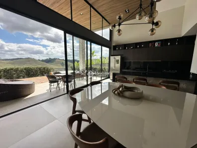 Casa com 3 Quartos à venda, 236m² no Casa de Pedra, Volta Redonda