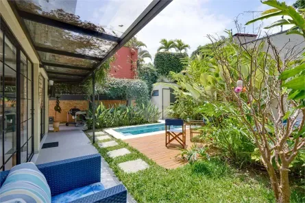 Sobrado com 3 Quartos à venda, 318m² no Granja Julieta, São Paulo
