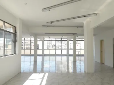 Sala Comercial para alugar, 500m² no Centro Histórico, Porto Alegre