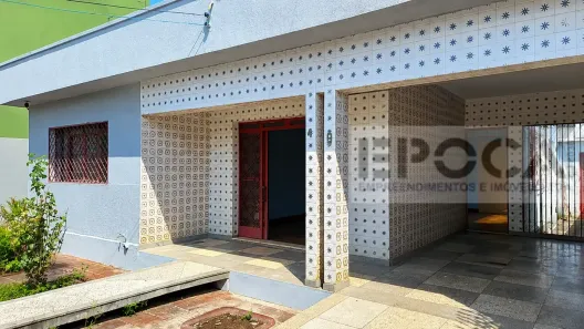 Casa com 3 Quartos para alugar, 208m² no Rodoviário, Goiânia