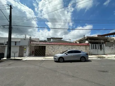 Casa com 5 Quartos à venda, 264m² no Nossa Senhora das Graças, Manaus