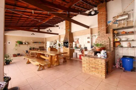 Casa com 5 Quartos à venda, 260m² no Planalto, Belo Horizonte