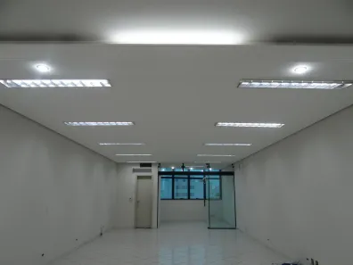 Sala Comercial para alugar, 70m² no Liberdade, São Paulo