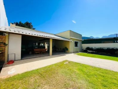 Casa com 2 Quartos à venda, 420m² no Quinta Mariana, Guapimirim
