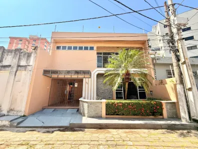 Casa com 3 Quartos à venda, 270m² no Nazaré, Belém