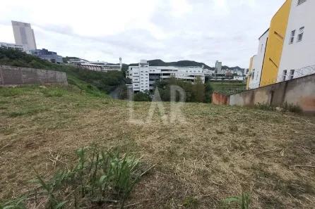 Lote/Terreno à venda, 845m² no Estoril, Belo Horizonte