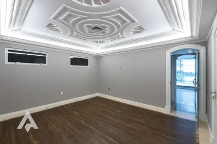 Sala Comercial à venda, 378m² no Centro, Balneário Camboriú