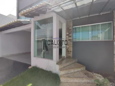 Casa com 4 Quartos à venda, 303m² no Laranjeiras, Uberlândia